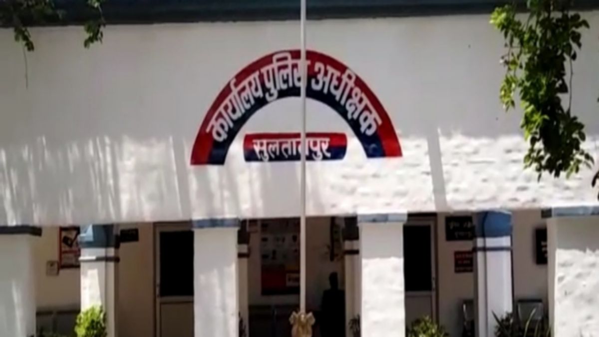 sultanpur news action of sp in sultanpur two sub inspectors and four constables sent to police lines