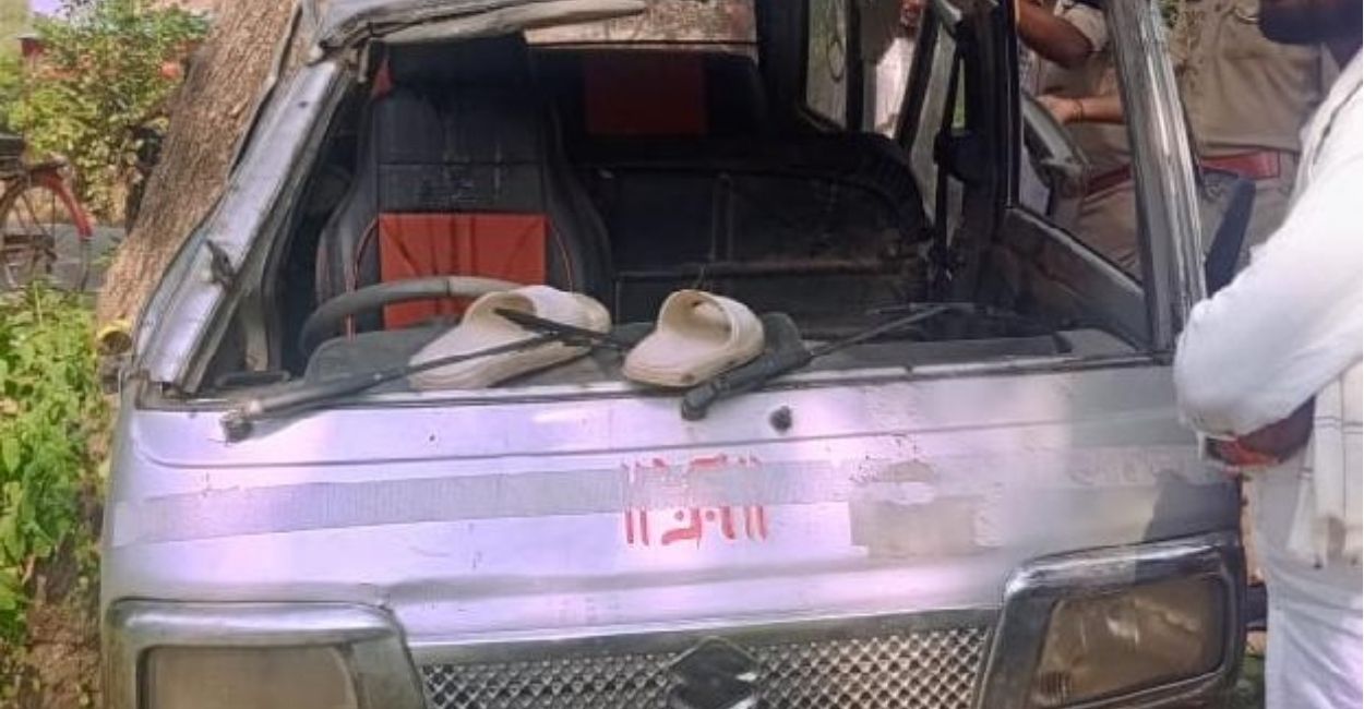 unnao school van accident carrying 20 children overturns six students injured