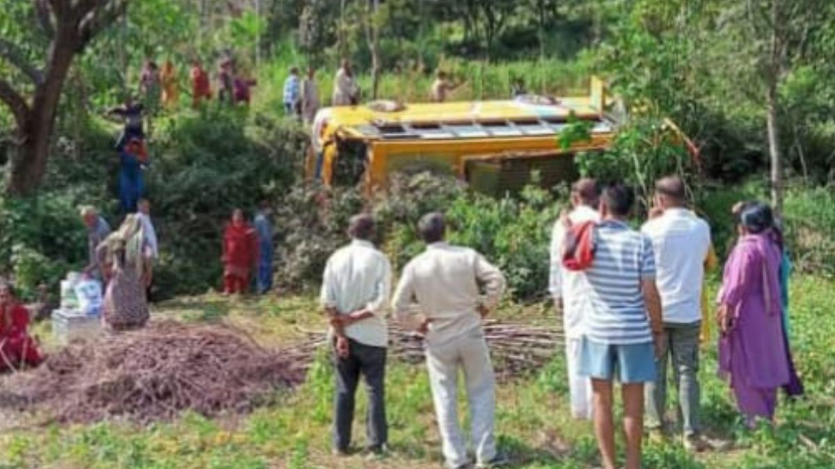 himachal pradesh bus accident in solan luharghat more than 20 passengers critical