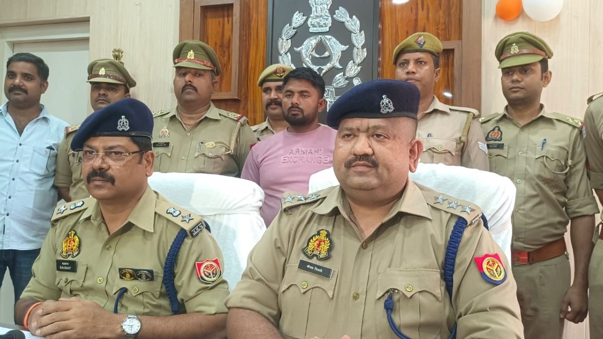 92 kg ganja seized in sultanpur smugglers arrested in ayodhya