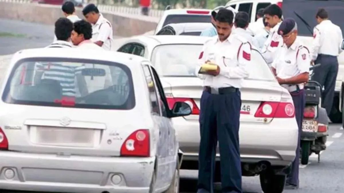 19 lakh seized two detained ahead of bihar elections