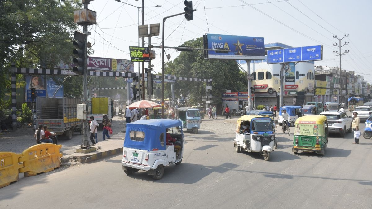 kanpur traders challenge jareeb chowki flyover design in high court