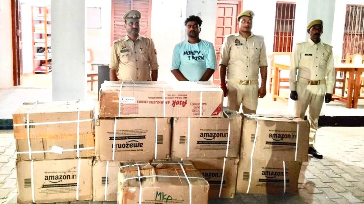 220 quintal illegal firecrackers seized one arrested in gonda