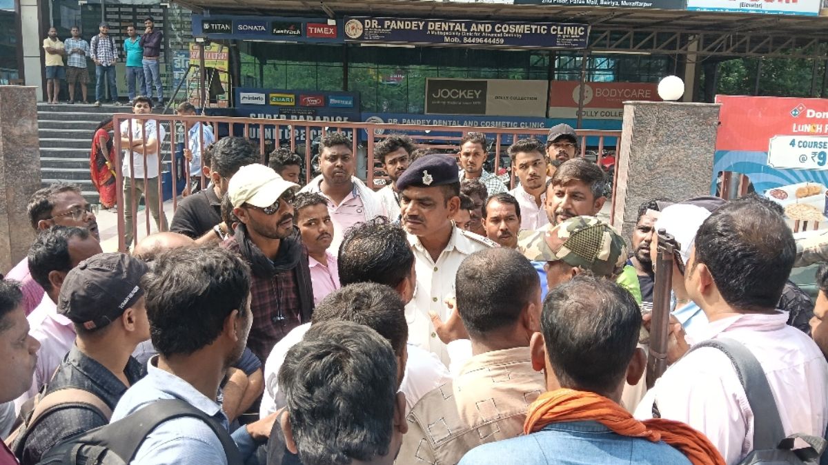 fake visa racket busted in muzaffarpur interstate gang involved