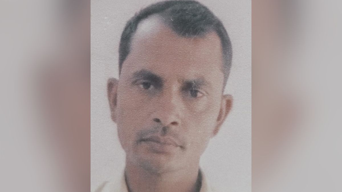 shravasti drainage dispute father dead son injured in attack