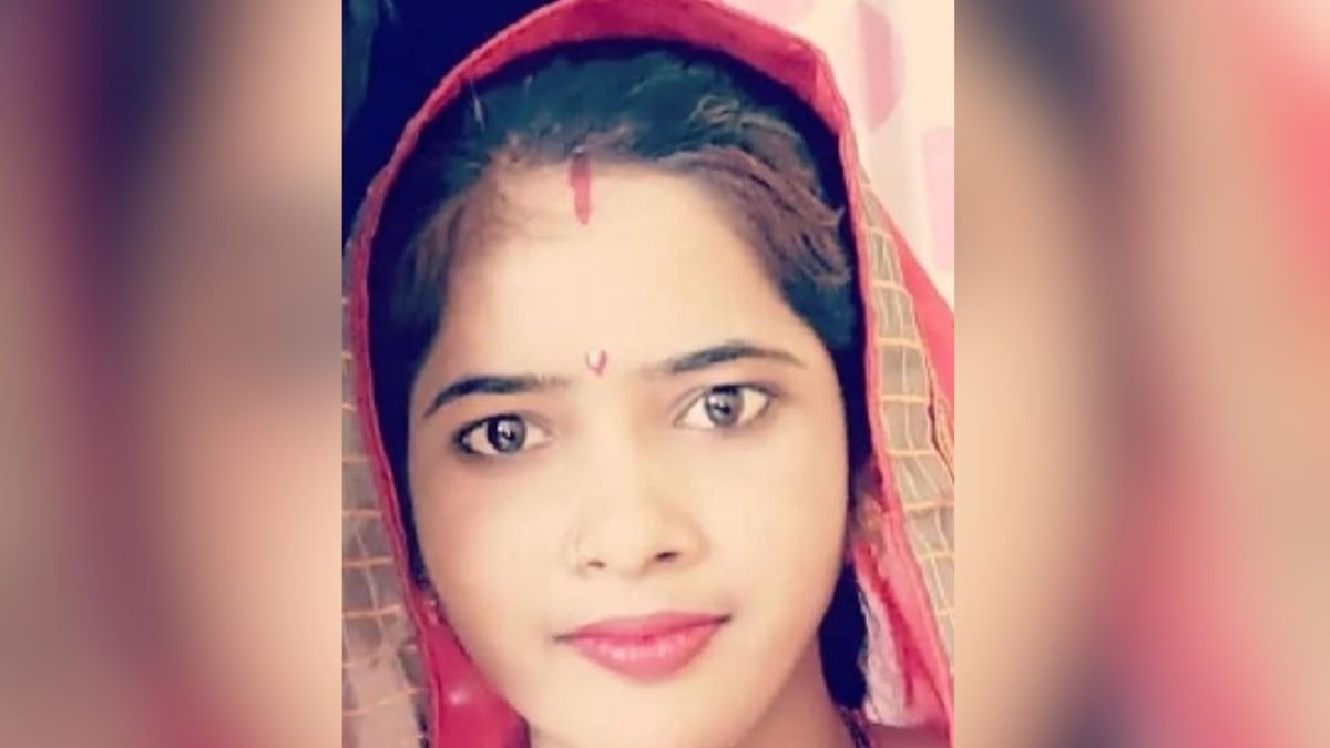 kushinagar newlywed womans suspicious death body recovered from cremation pyre