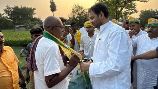 Bihar Politics: क्या लालू-राबड़ी देंगे तेजप्रताप को आशीर्वाद? नामांकन से पहले बड़े बेटे ने कह दी ये बात