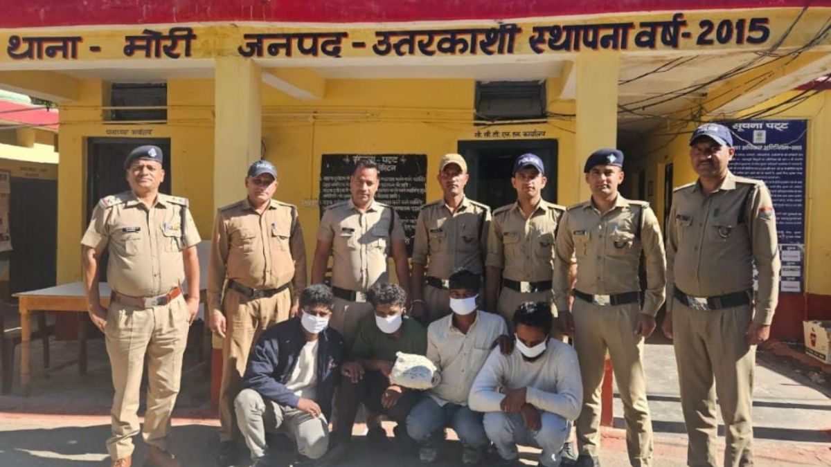 uttarkashi police arrests four charas smugglers with over 1 kg seized