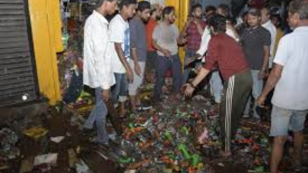 accused abdul dies after blast 12 injured in bareilly explosion