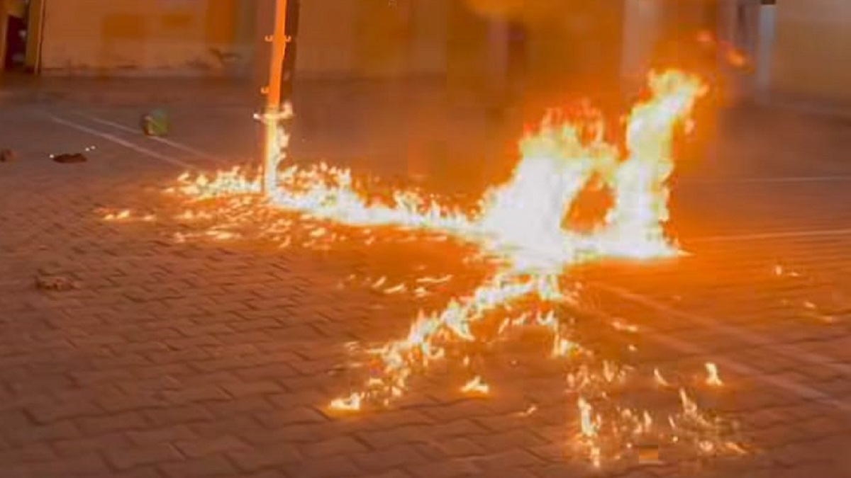 reason behind petrol bomb blast by students in the ccsu meerut hostel has revealed