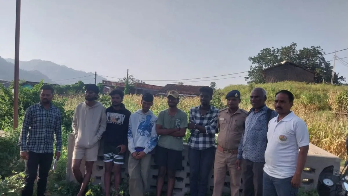 एक्स पर मां ने मदद मांगी तो जंगल में भटके पांच युवकों को खोज लाई गुजरात पुलिस
