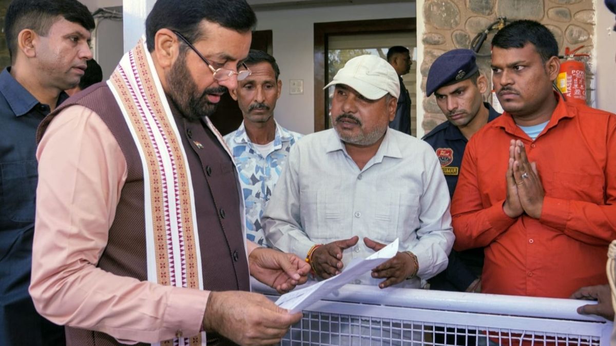 illegal colonies in sohna reach cms office residents plead for homes