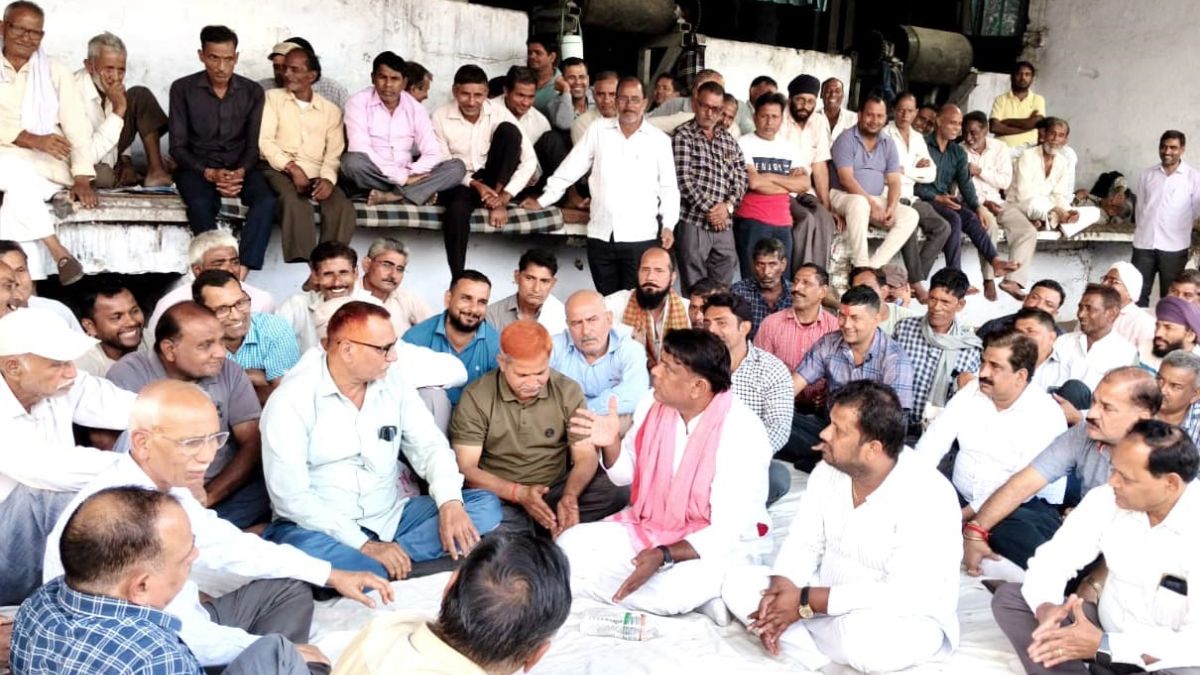 hapur workers strike overtime and salary demands unmet