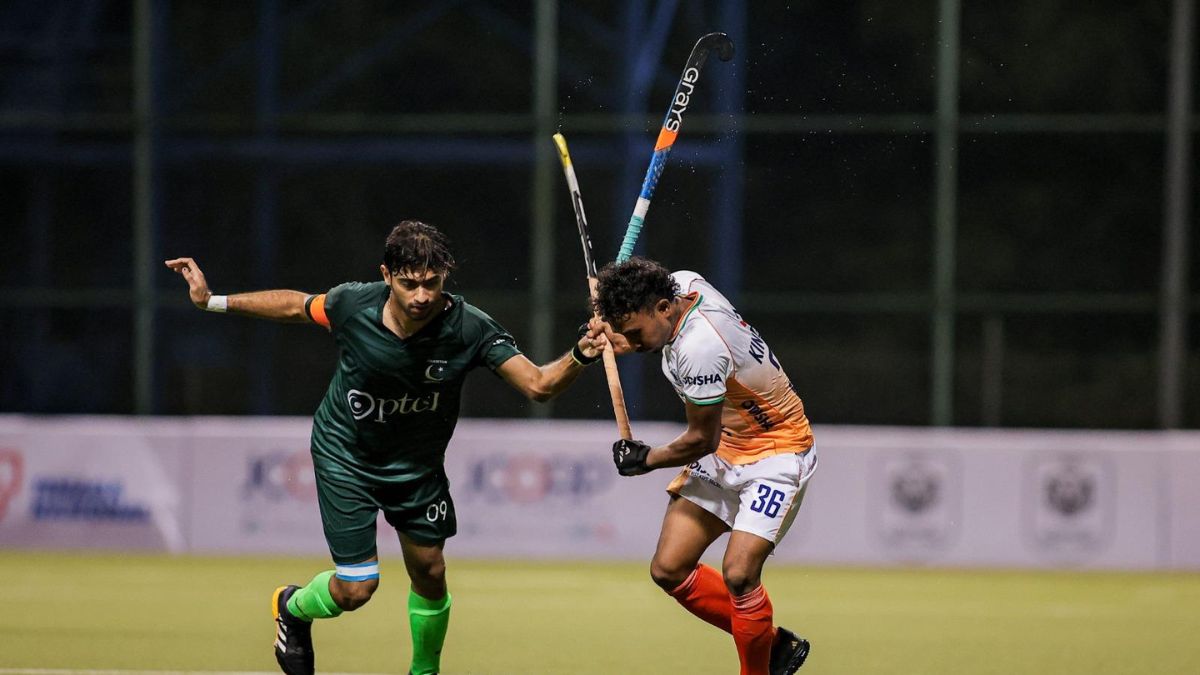 sultan johor cup ind vs pak junior hockey team shake hands with pakistan match draw