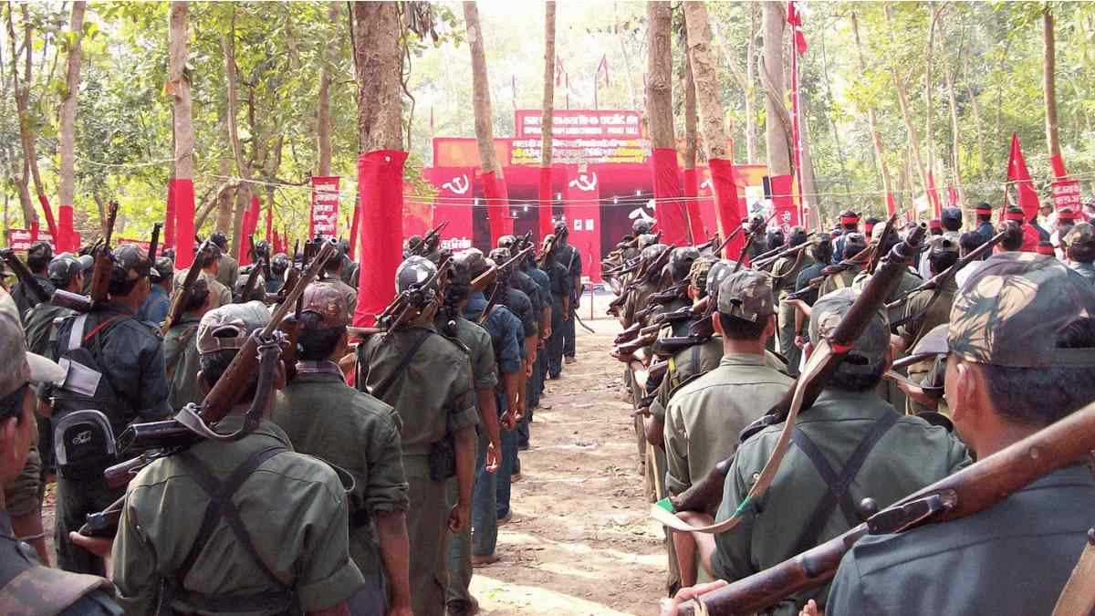 malloujula venugopal rao and 60 naxals surrender in maharashtra gadhchiroli