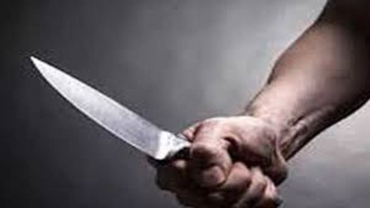 prayagraj student attacked with knife while returning from school