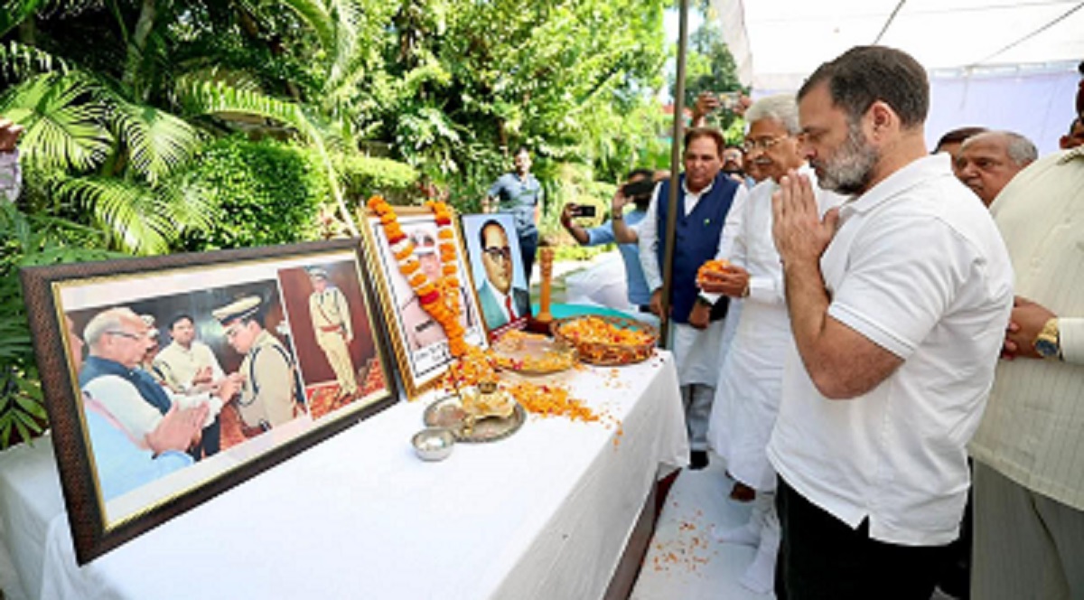 rahul gandhi meets ias amneet kumar in ips suicide case