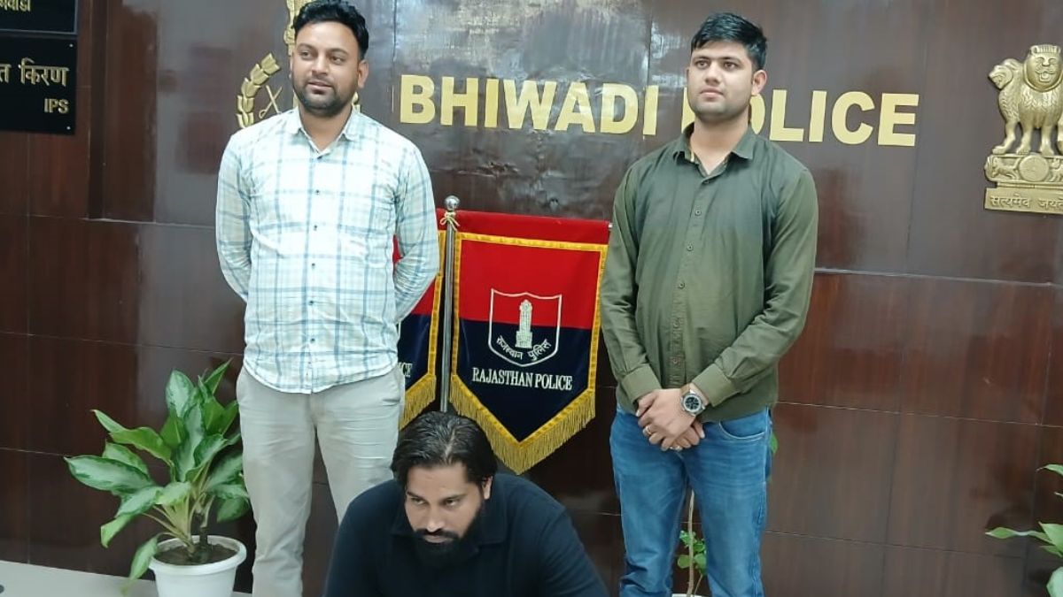 cyber fraud bank account seller arrested in delhi rs 122 crore scam busted