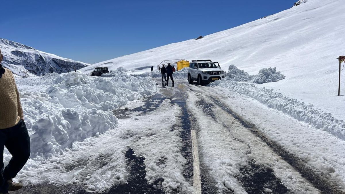himachal pradesh tourism rohtang pass open for tourists online permit adventure games in snow points