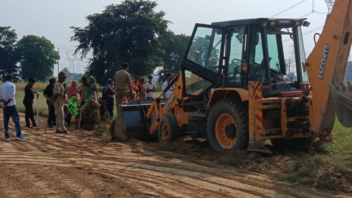 agra women protest encroachment removal ada takes action