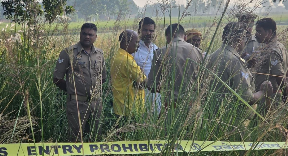 deoria youth body found near road in bhatparrani murder suspected