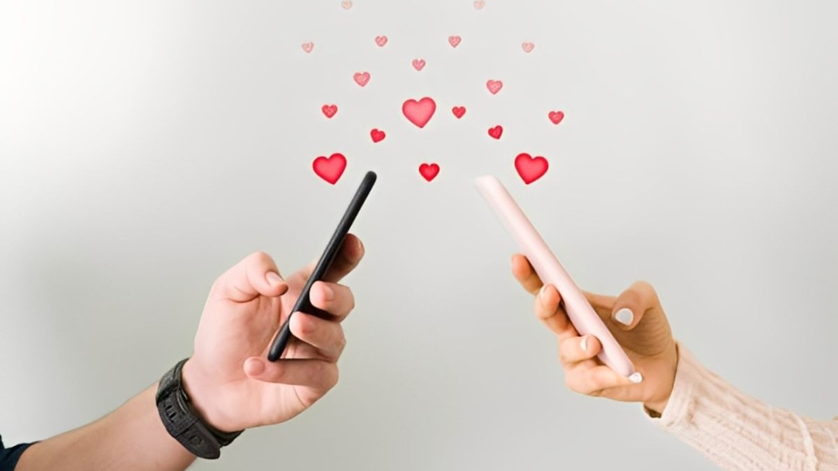 how to show you care in a long distance relationship 10 thoughtful tips