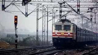 दीपावली पर्व के मद्देनजर ट्रेन यात्रियों की सुरक्षा के लिए उत्तर मध्य रेलवे ने व्यवस्था की है।
