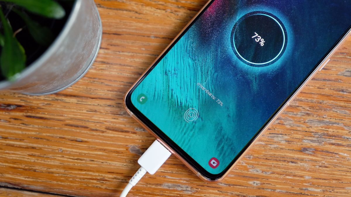 phone charging tips never charge your mobile battery 100 percent know the reason