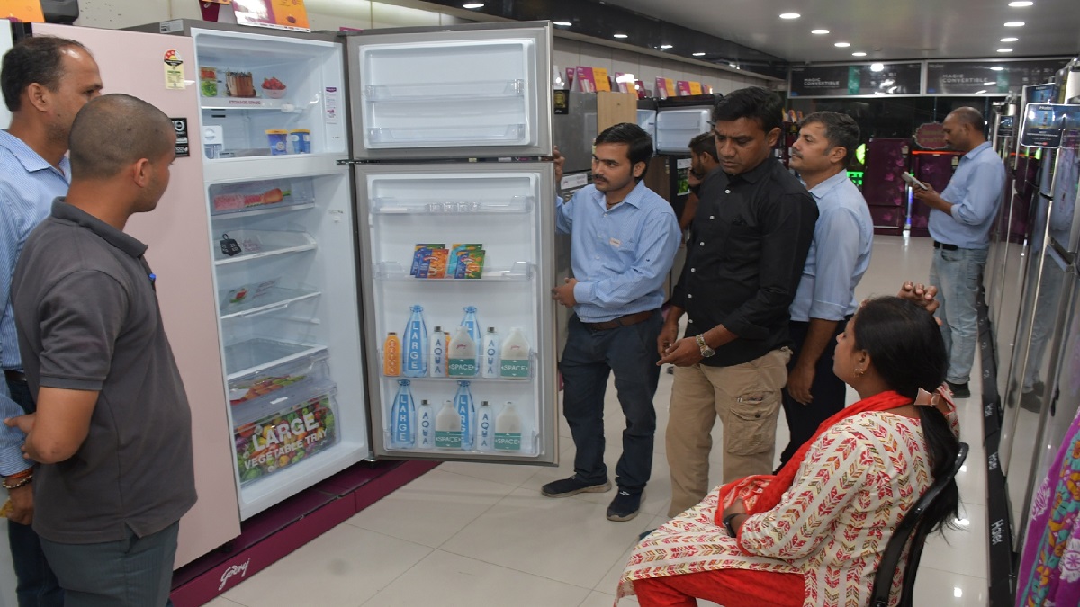 diwali sales surge prayagraj electronic market boom after gst slab cut