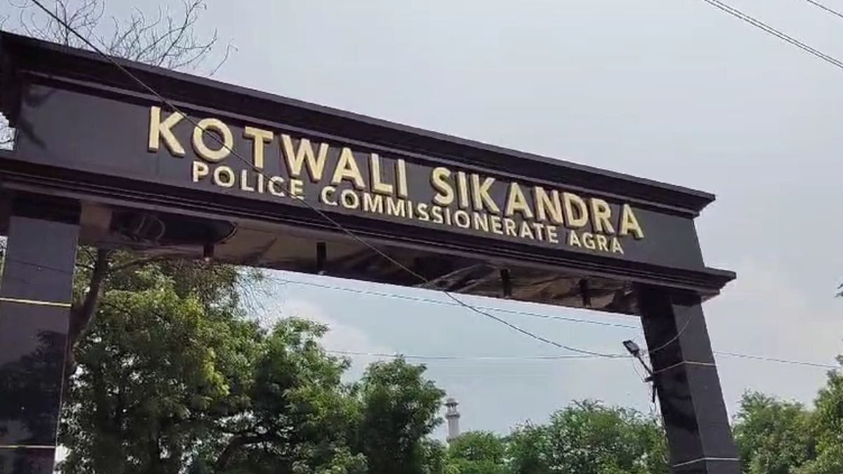 5 crore demanded from shoe exporter to save him from income tax raid