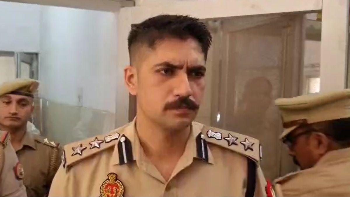 attack on advocate in court two accused arrests pilibhit crime news