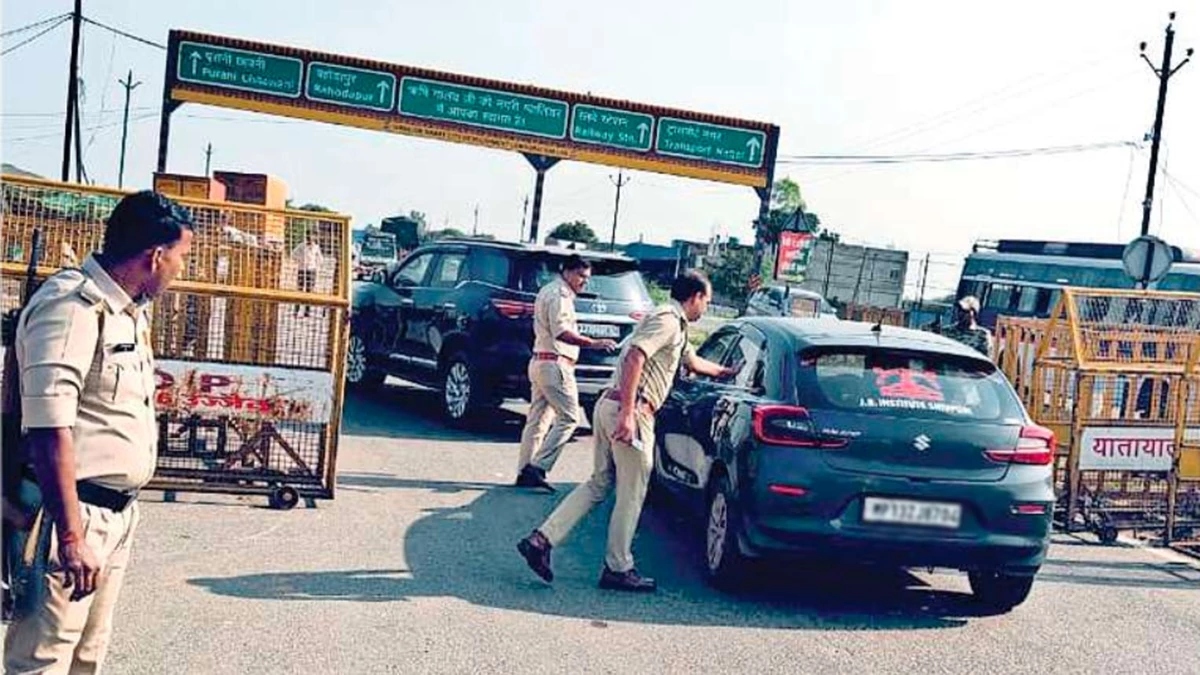 police on alert in gwalior over protests 4000 personnel deployed in the city 70 checking points set up