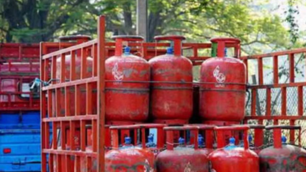 gas cylinder truck enters school crowd in phulwarisharif major accident averted