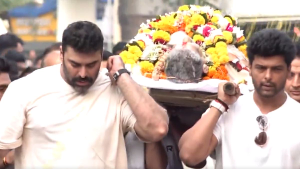 pankaj dheer son nikitin dheer breaks down during last rights kushal tandon shouldered bier