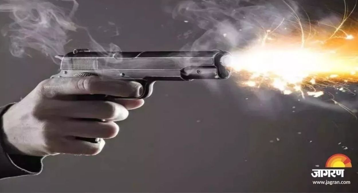 firing took place in ghuman town of hargobindpur sahib one seriously injured