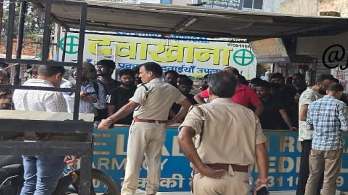 jharkhand crime cement trader shot in ranchi critically injured