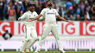 विकेट लेने के बाद मोहम्मद सिराज। फाइल फोटो