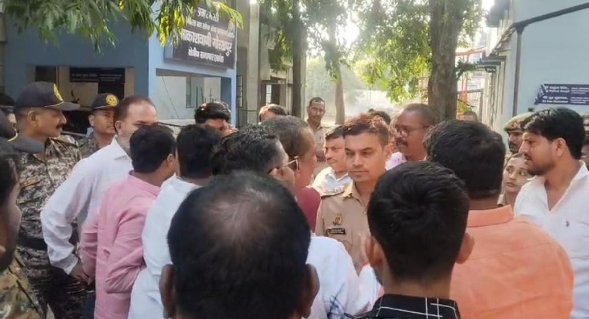 bjp leader slapped by security in charge during interview uproar ensues