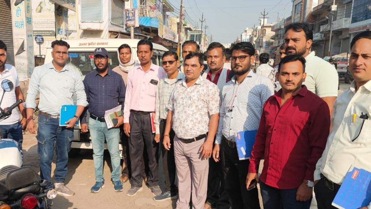 electricity department deployed its army in kosikalan and recovered rs 20 lakh