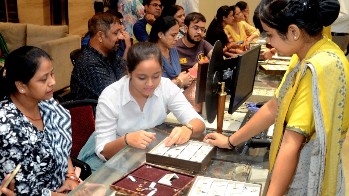 gold and jewellery markets shine with pushya nakshatra today