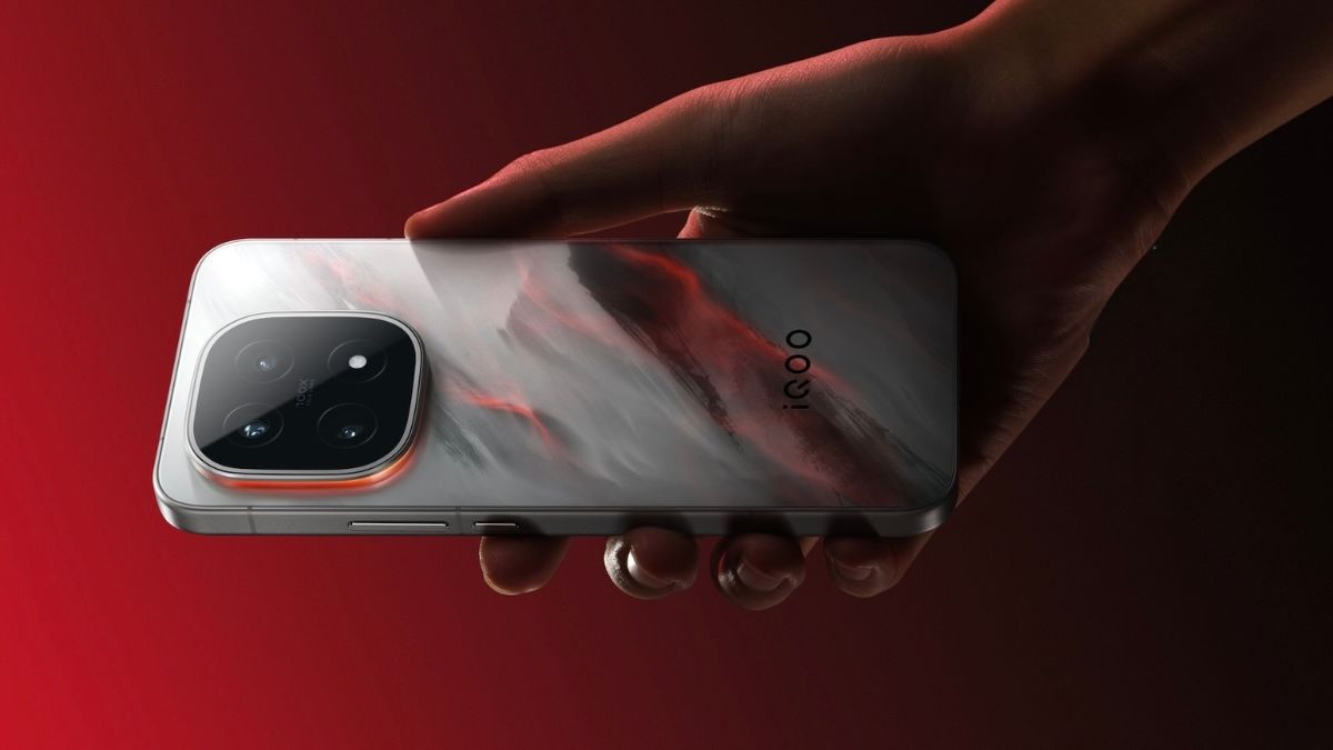 iqoo 15 to launch with 7000mah battery and snapdragon 8 elite gen 5 check details