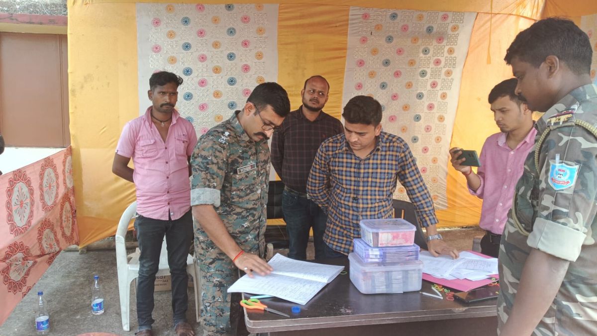 cash seized at jharkhand odisha border amidst by election scrutiny