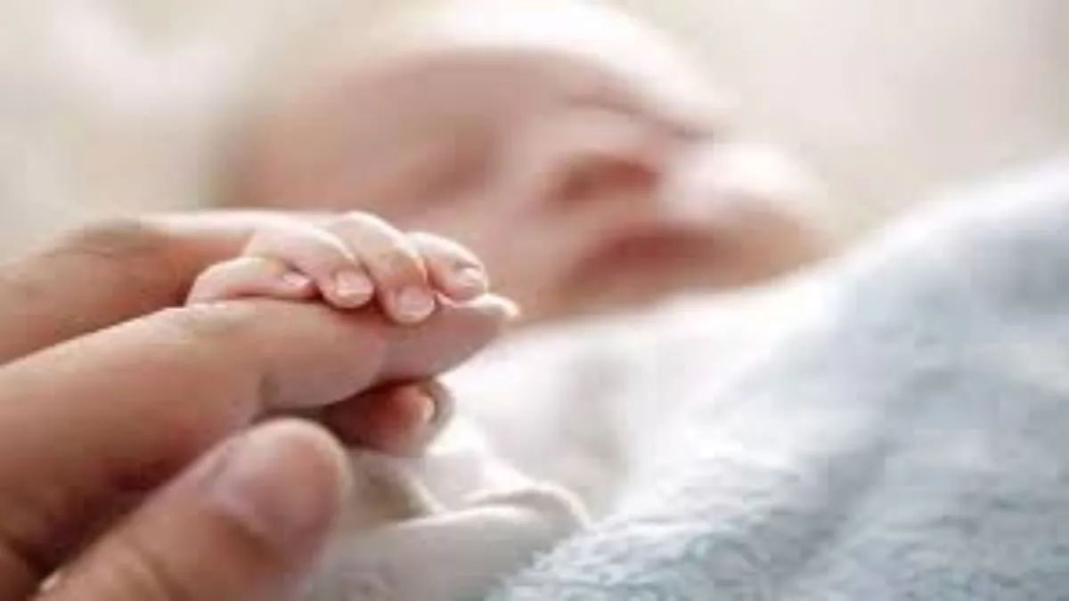 जन्मदिन से एक दिन पहले कलियुगी मां ने एक साल की बेटी को फंदे से लटकाया, पिता ने बताई ये खौफनाक सच्चाई
