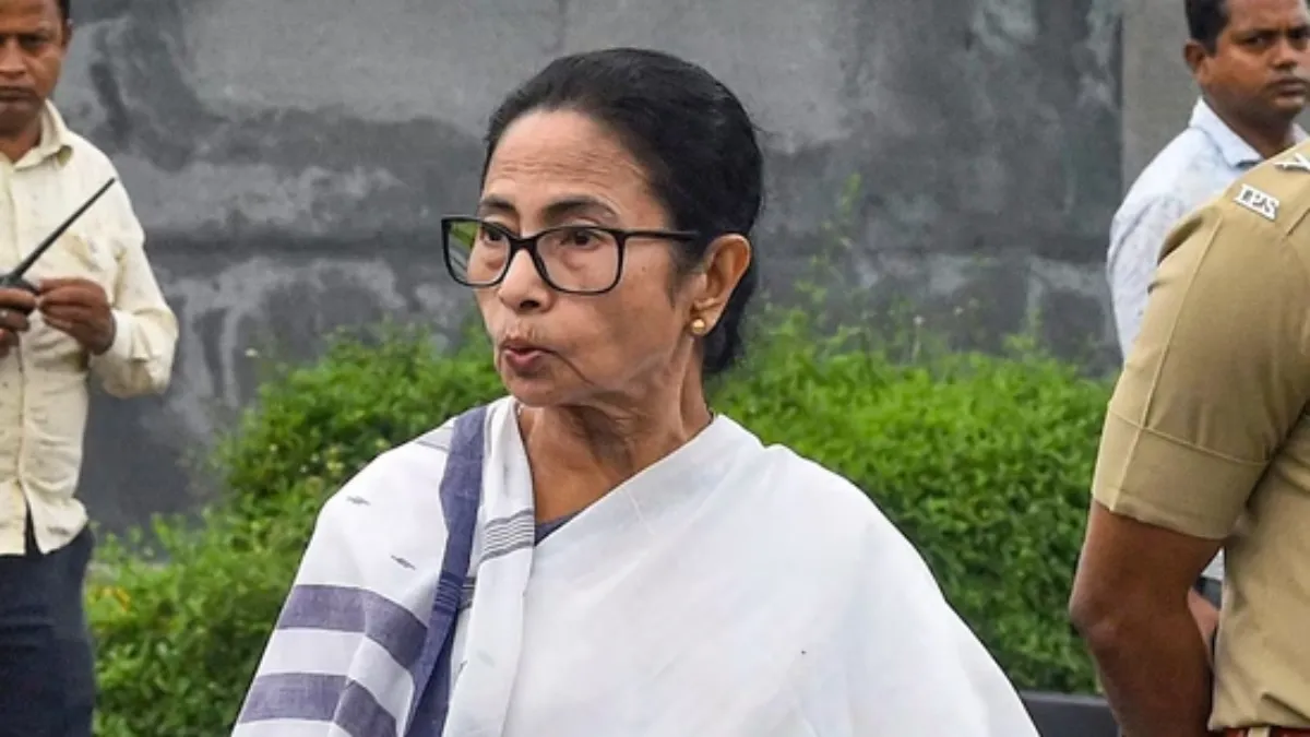 https://www.jagranimages.com/images/2025/10/15/article/image/mamata-(2)-1760530892707.jpg