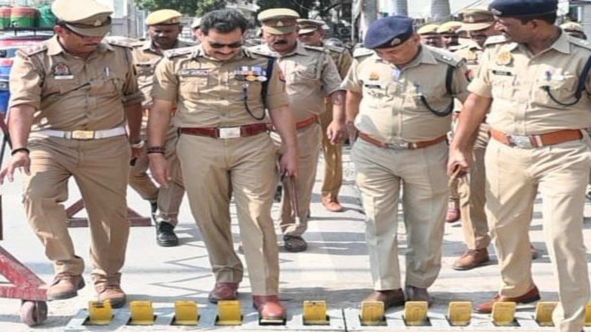 varanasi traffic police commissioner inspects tire killers for traffic management