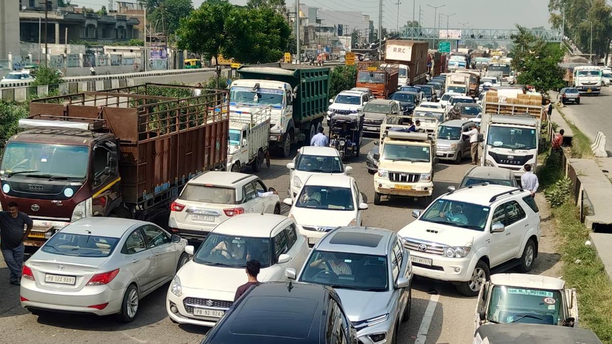 ludhiana protest over ips suicide case over highway