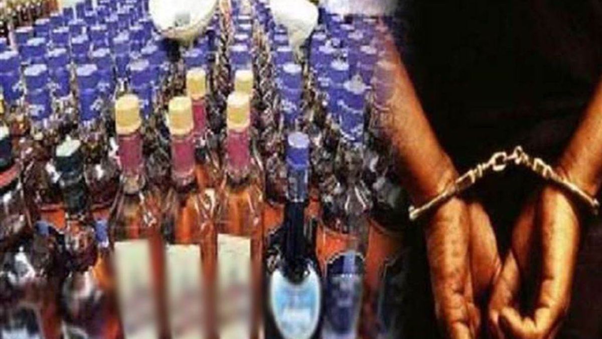 delhi bootlegger arrested with 30 bottles of vintage liquor