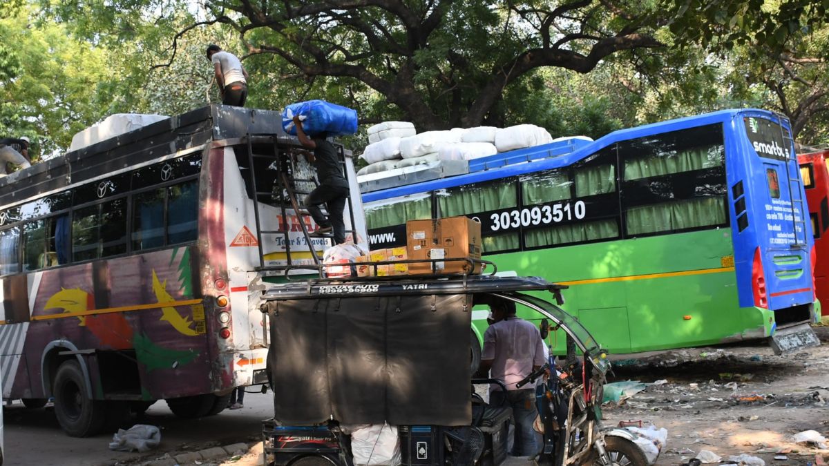 risky private interstate buses speeding on roads