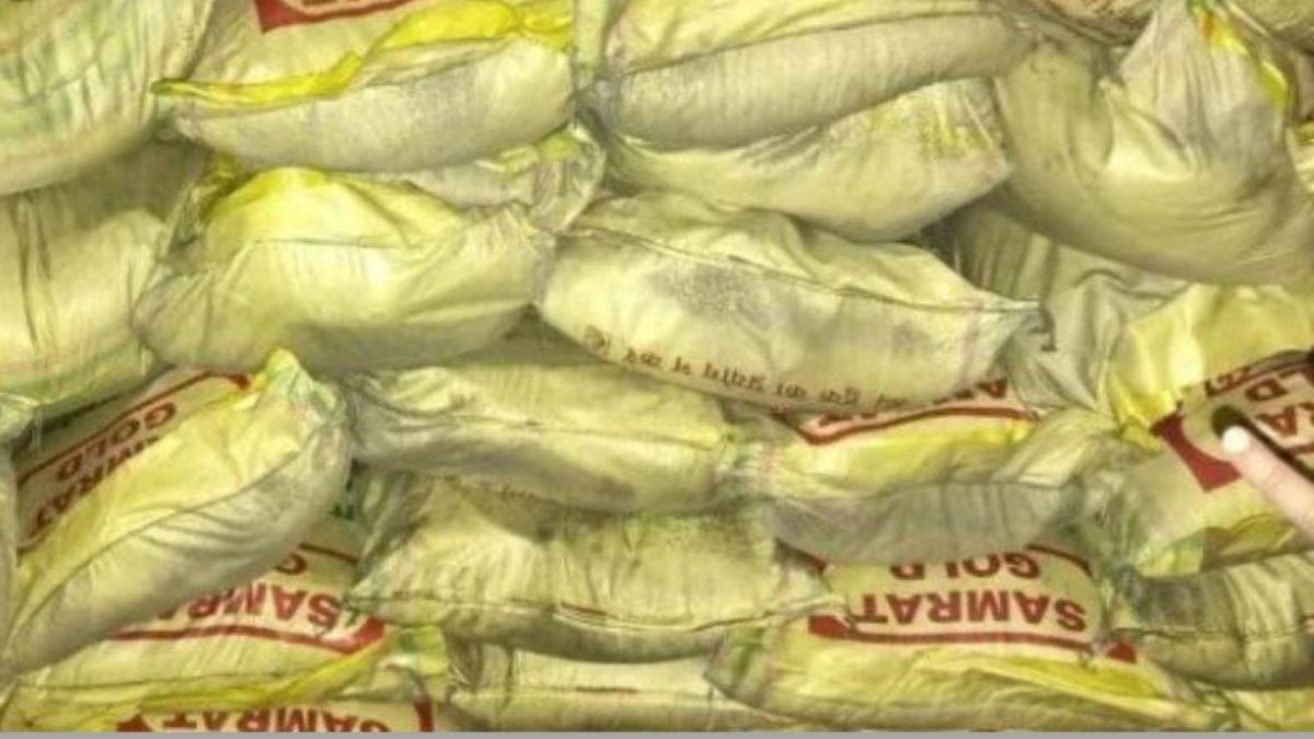 fake fertilizer busted raid in muradnagar exposes illegal operation