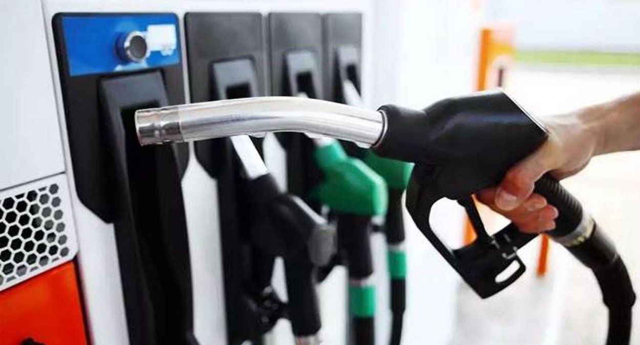 haryana government step to curb pollution 15 year old petrol and 10 year old diesel vehicles will not get fuel